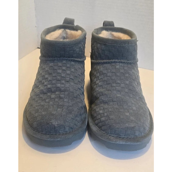 BearPaw Shoes - Women's Bearpaw Green Size 7 Bootie comfy